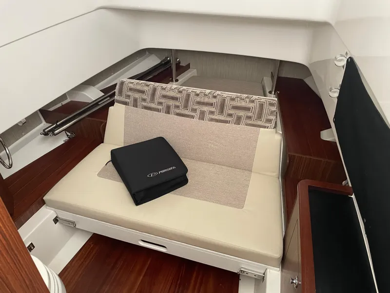 Slide: The Image of Pursuit S 328 Sport 2022 - 55