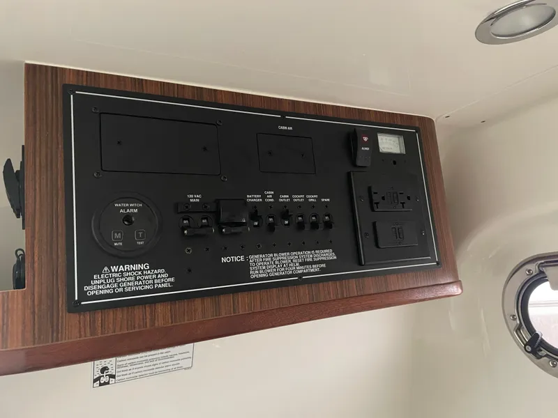 Slide: The Image of Pursuit S 328 Sport 2022 - 57