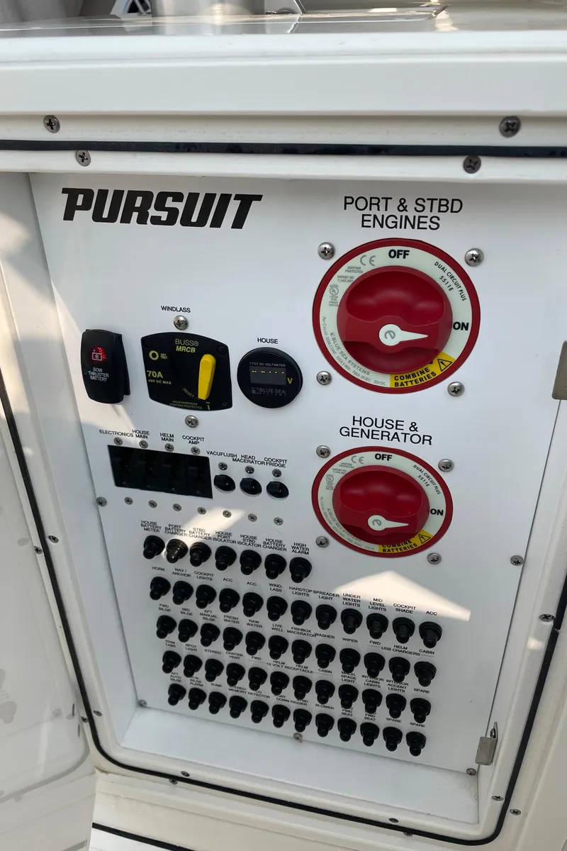 Slide: The Image of Pursuit S 328 Sport 2022 - 62