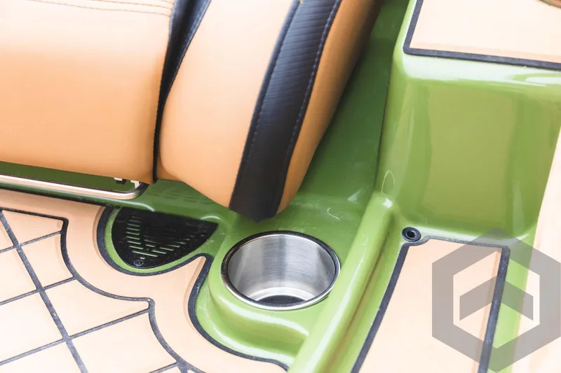 Slide: The Image of Caymas XS 20 Pro 2024 - 76