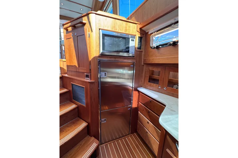 Slide: The Image of Sabre 48 Salon Express 2024 - 48