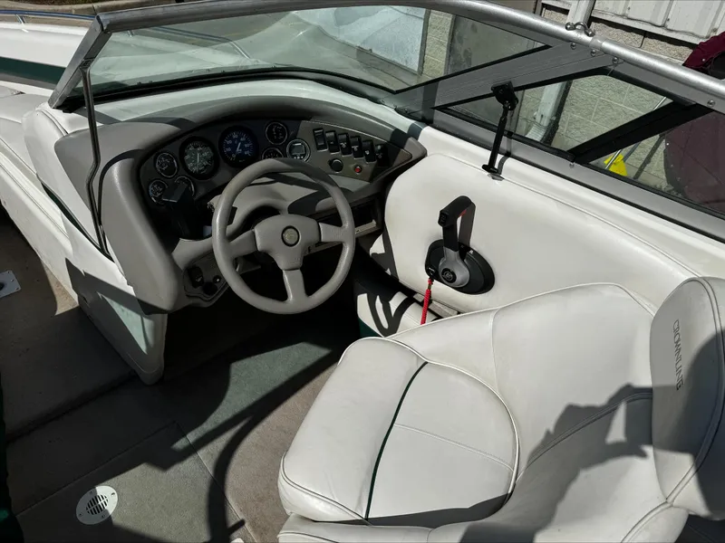 Slide: The Image of Crownline Boats 225 1999 - 10