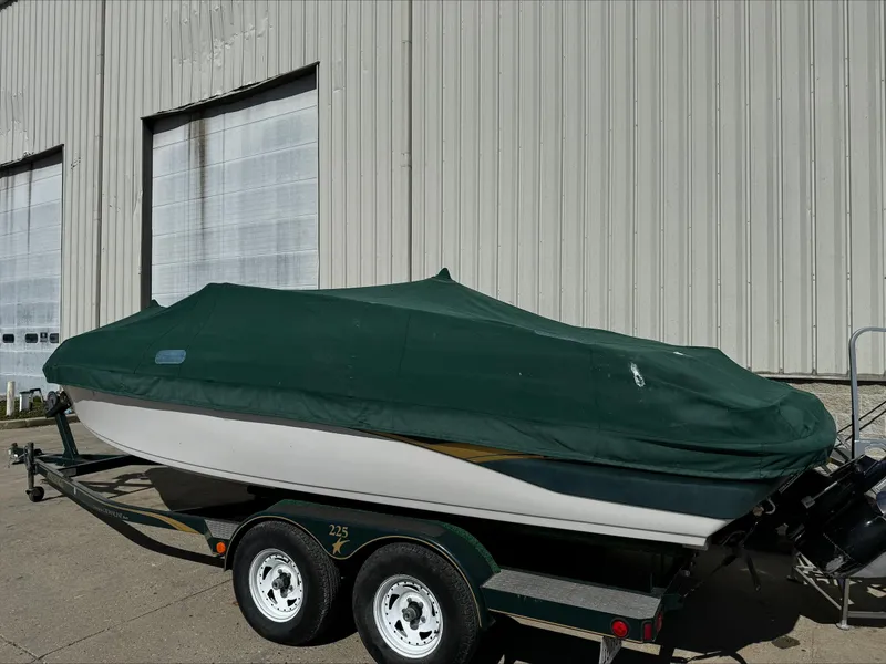 Slide: The Image of Crownline Boats 225 1999 - 15