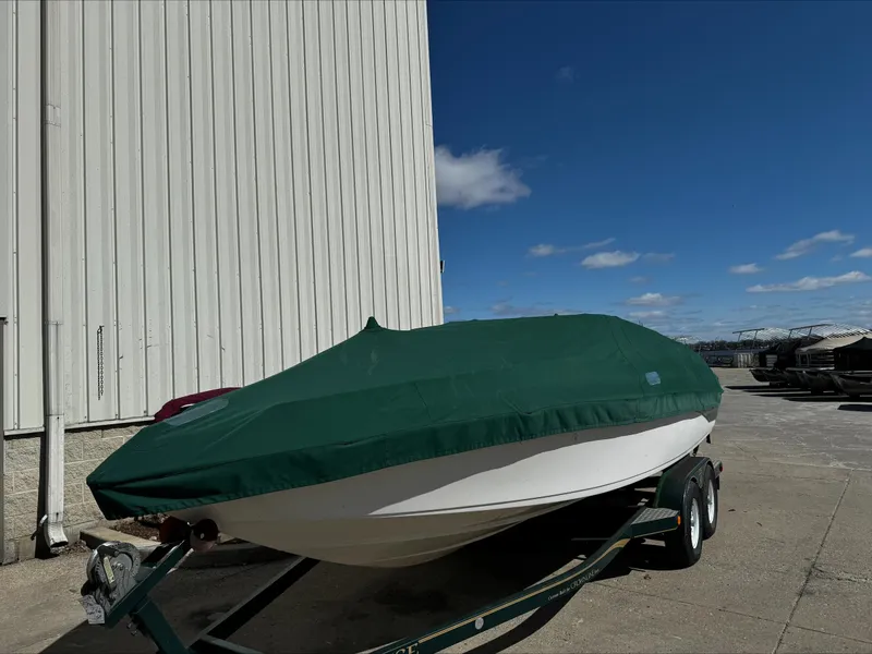 Slide: The Image of Crownline Boats 225 1999 - 16