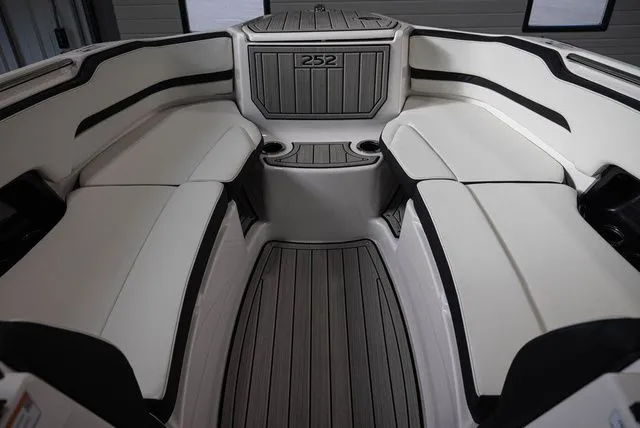 Slide: The Image of Yamaha 252SD 2024 - 12