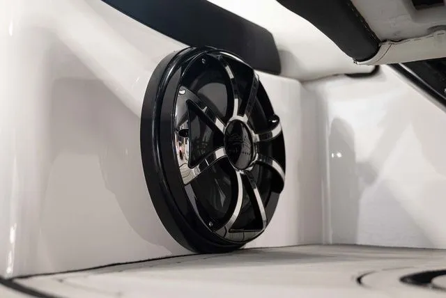 Slide: The Image of Yamaha 252SD 2024 - 16