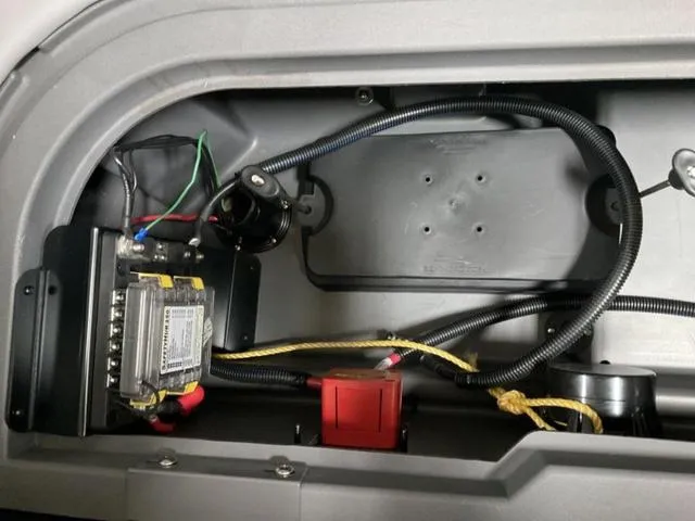 Slide: The Image of Label on a Bennington 22 SVSR-SPS 2024 boat part in Rosso Red. - 15