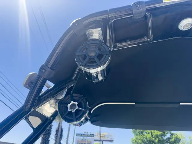 Slide: The Image of Speakers on the roof of a 2013 Supra SA 350 boat. - 40