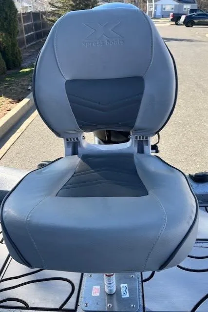 Slide: The Image of 2022 Express XPRESS X19PRO boat seat in gray and black. - 22