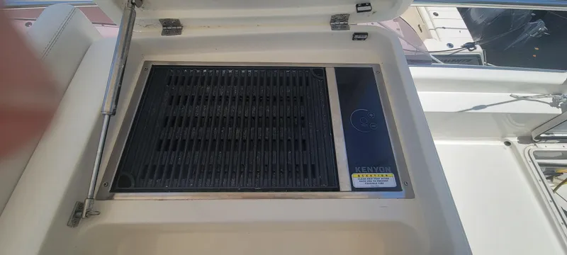 Slide: The Image of Kenyon grill on 2009 Ferretti Yachts 470 deck, open lid view. - 20