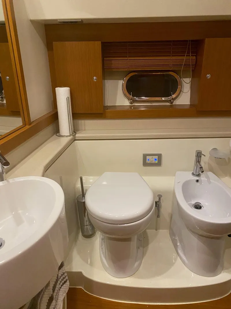 Slide: The Image of Ferretti Yachts 470 2009 - 76