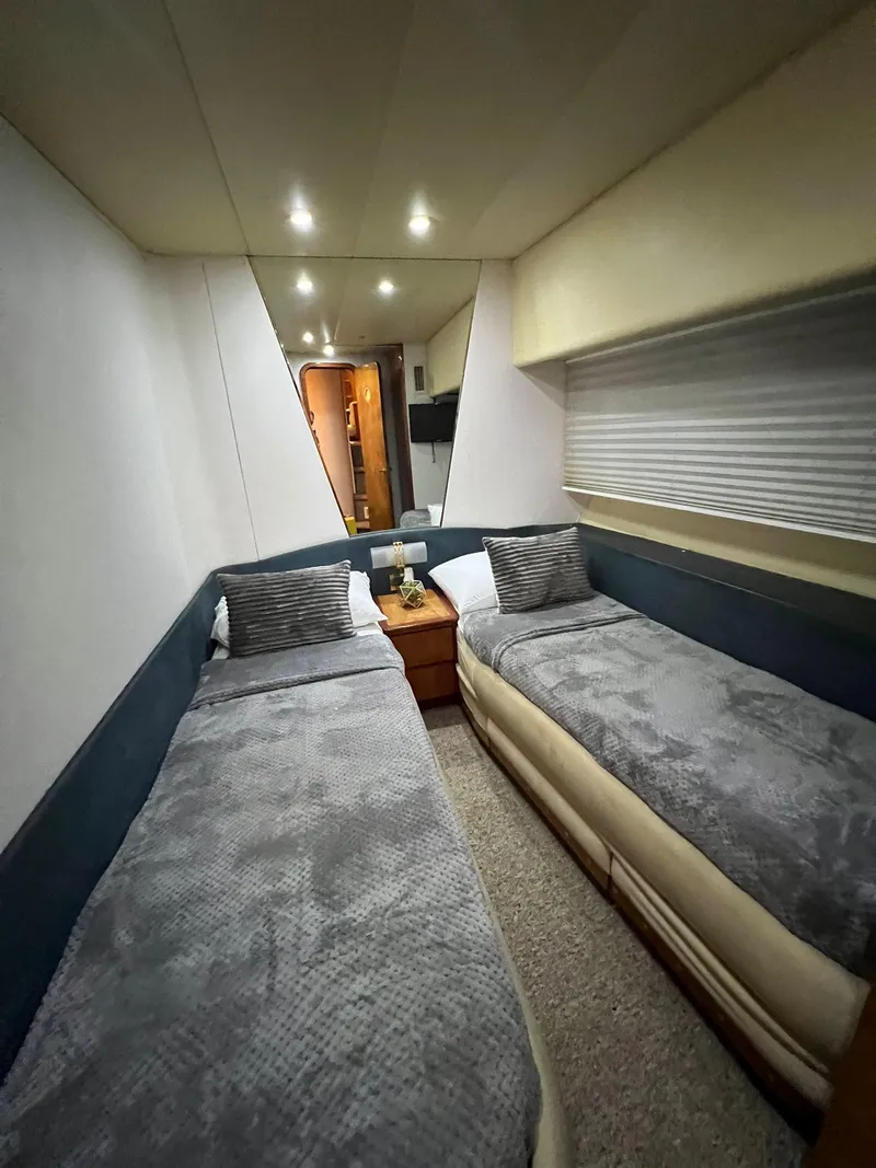 Slide: The Image of 2001 Azimut 58 yacht twin bed cabin interior - 7