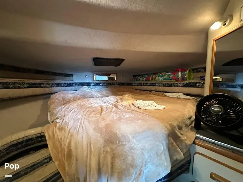 Slide: The Image of 1992 Sea Ray 350 Express Bridge for sale in Norman, OK - 11