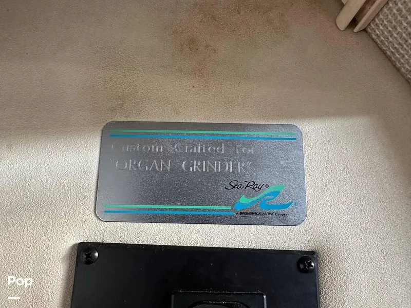 Slide: The Image of 1992 Sea Ray 350 Express Bridge for sale in Norman, OK - 14