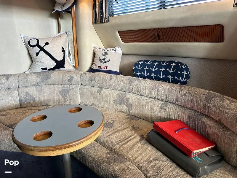 Slide: The Image of 1992 Sea Ray 350 Express Bridge for sale in Norman, OK - 21