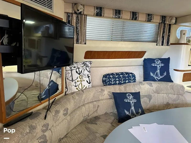 Slide: The Image of 1992 Sea Ray 350 Express Bridge for sale in Norman, OK - 31