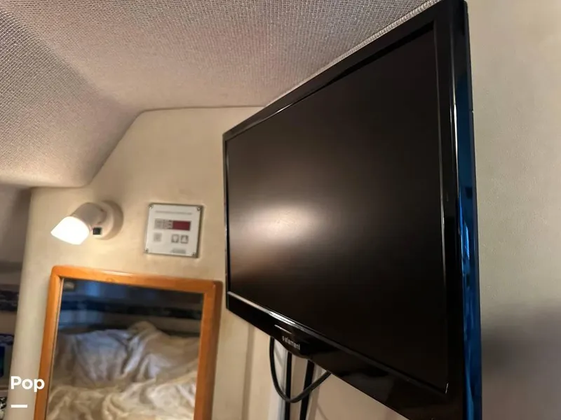 Slide: The Image of 1992 Sea Ray 350 Express Bridge for sale in Norman, OK - 45