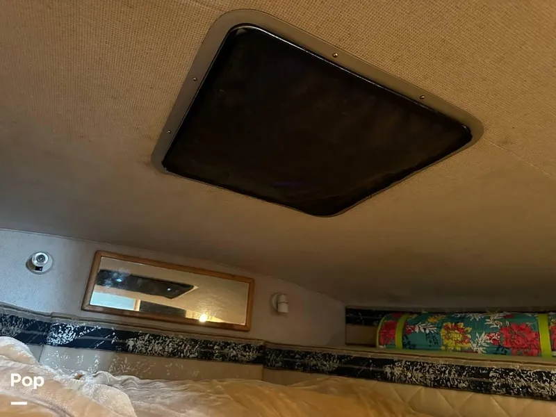 Slide: The Image of 1992 Sea Ray 350 Express Bridge for sale in Norman, OK - 53