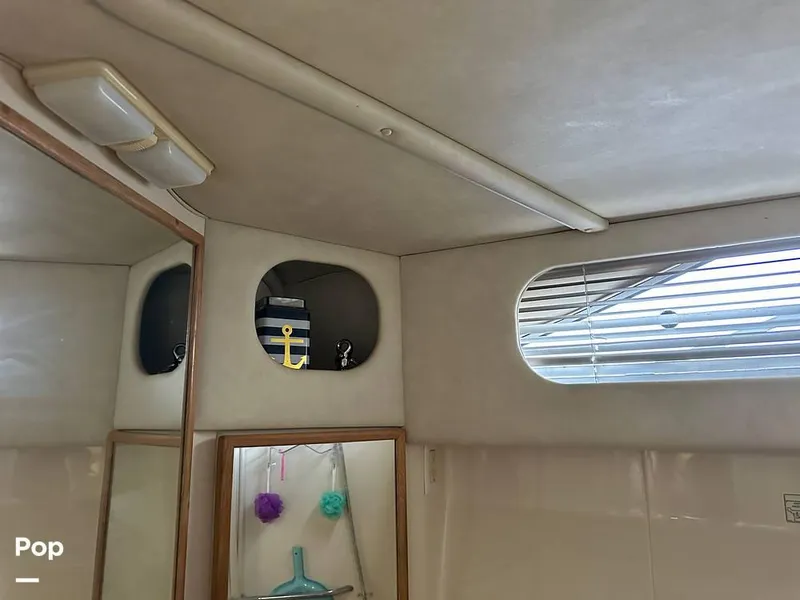 Slide: The Image of 1992 Sea Ray 350 Express Bridge for sale in Norman, OK - 69