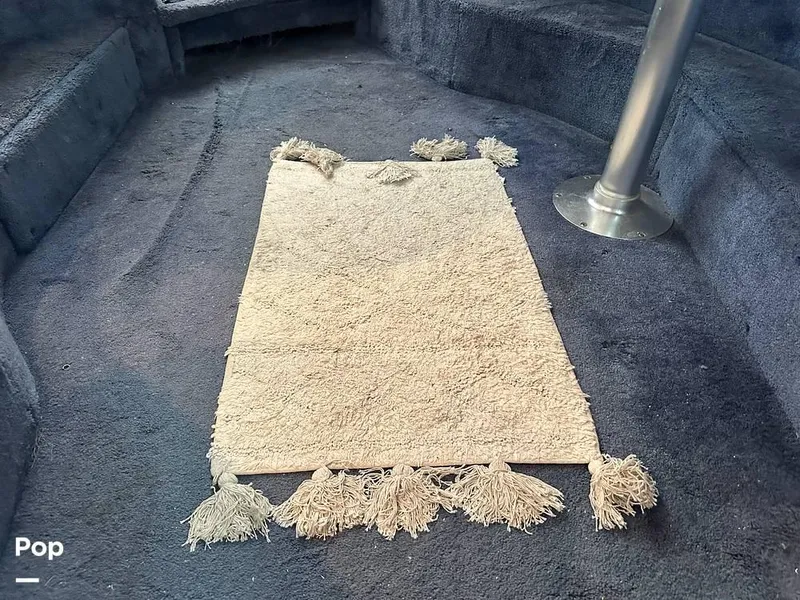 Slide: The Image of 1992 Sea Ray 350 Express Bridge for sale in Norman, OK - 76