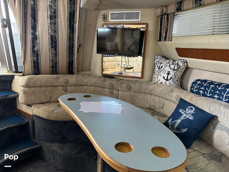 Slide: The Image of 1992 Sea Ray 350 Express Bridge for sale in Norman, OK - 79