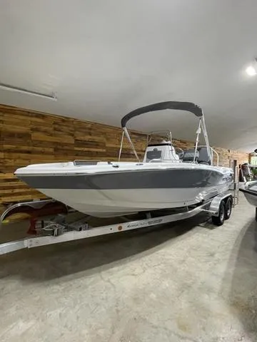 The Image of NauticStar 211 Hybrid 2024 - 1