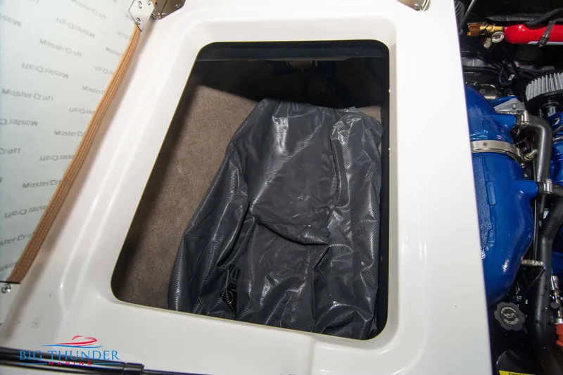 Slide: The Image of MasterCraft XT24 2024 - 56