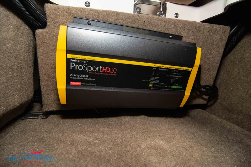 Slide: The Image of MasterCraft XT24 2024 - 57