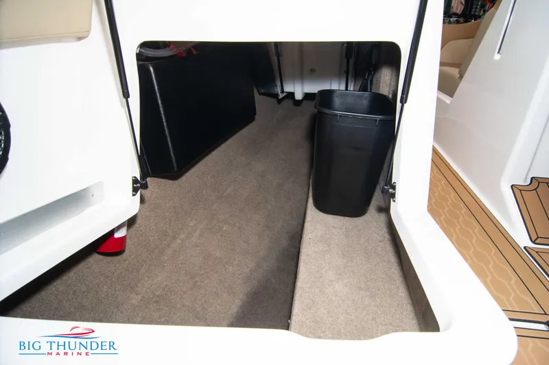 Slide: The Image of MasterCraft XT24 2024 - 60