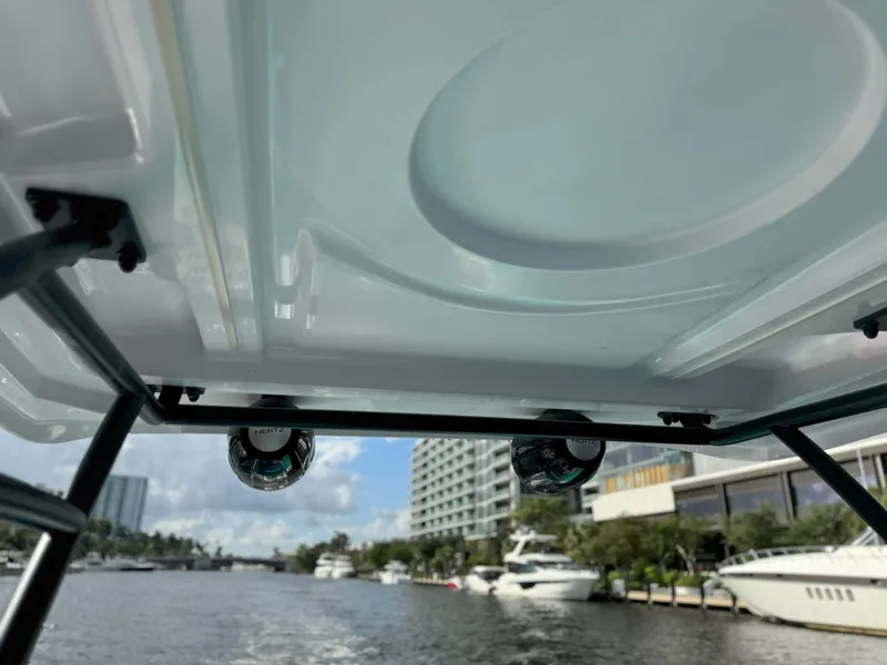 Slide: The Image of View from Ranieri CAYMAN 27.0 SPORT TOURING boat, 2025 model, on a scenic waterway. - 34