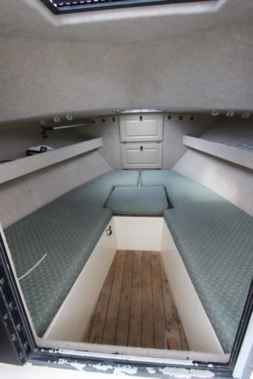 Slide: The Image of Albemarle 247 Express 1999 - 10