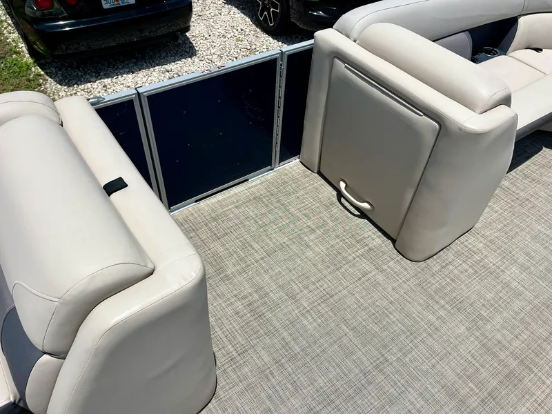 Slide: The Image of Harris 230 cruiser Harris #9 2023 - 9