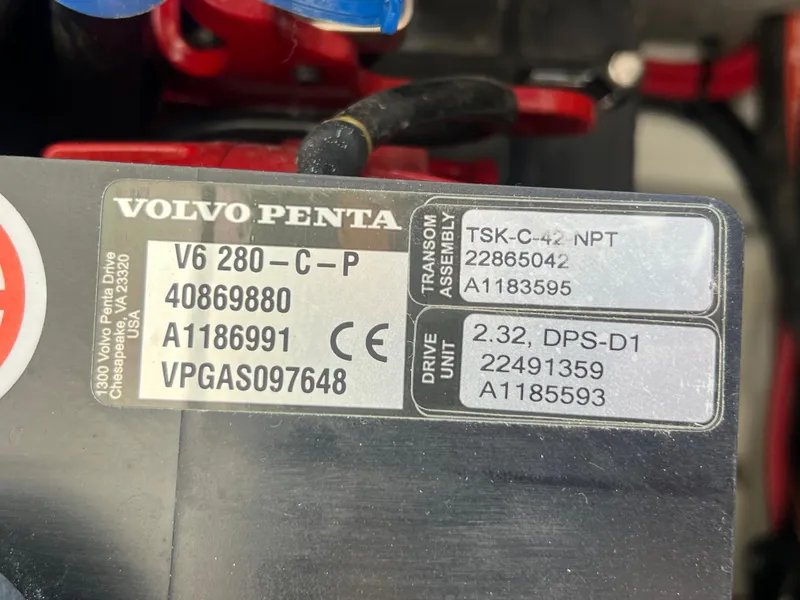 Slide: The Image of 2023 Four Winns H4 Volvo Penta engine label with specifications and serial numbers. - 27