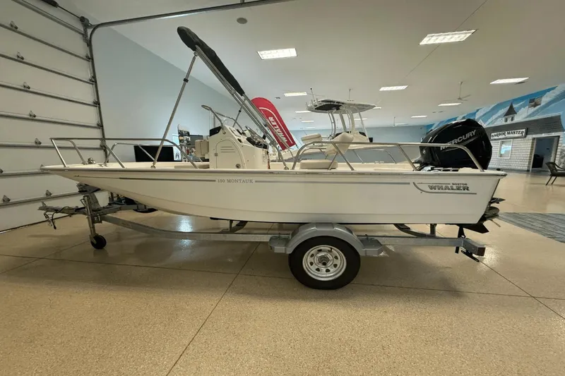 Slide: The Image of Boston Whaler 150 Montauk 2024 - 1