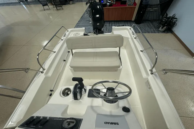 Slide: The Image of Boston Whaler 150 Montauk 2024 - 12
