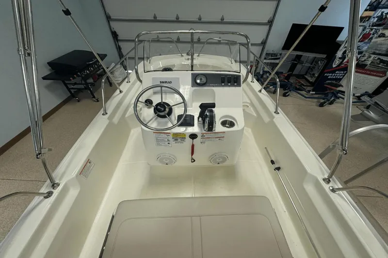 Slide: The Image of Boston Whaler 150 Montauk 2024 - 13