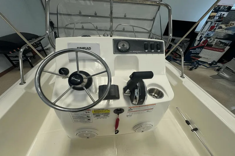 Slide: The Image of Boston Whaler 150 Montauk 2024 - 15