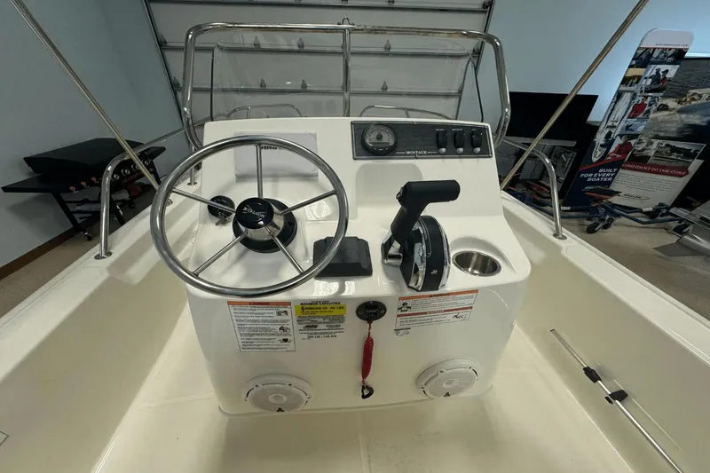 Slide: The Image of Boston Whaler 150 Montauk 2024 - 16