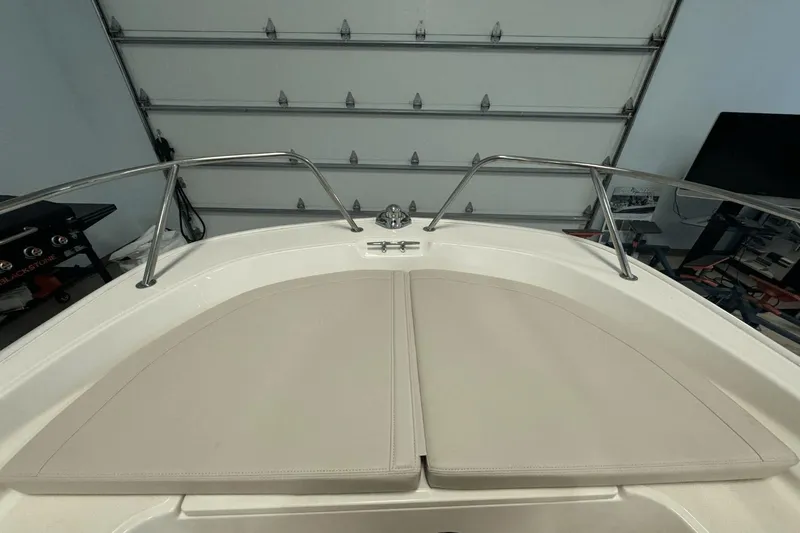 Slide: The Image of Boston Whaler 150 Montauk 2024 - 21