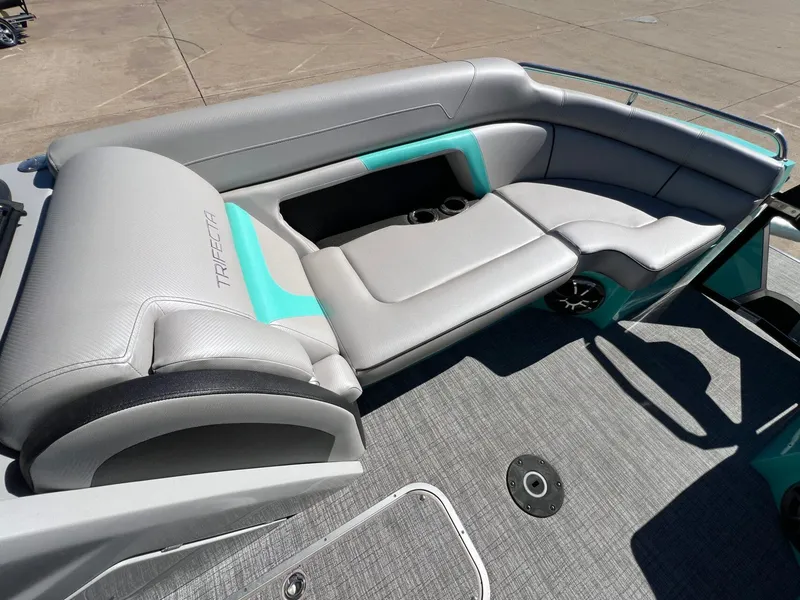 Slide: The Image of Trifecta 25 SPORT RF9 DC ARCH 2023 - 9