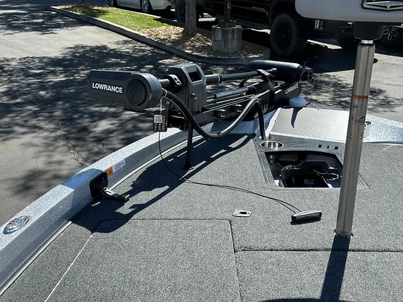 Slide: The Image of 2024 Ranger Z519 boat with Lowrance equipment on deck. - 30