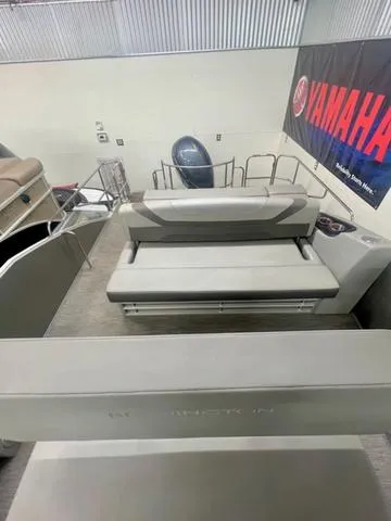 Slide: The Image of Bennington 23SXCCTTST 2022 - 10