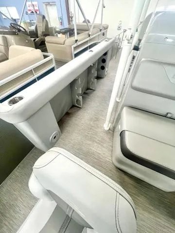 Slide: The Image of Bennington 23SXCCTTST 2022 - 7