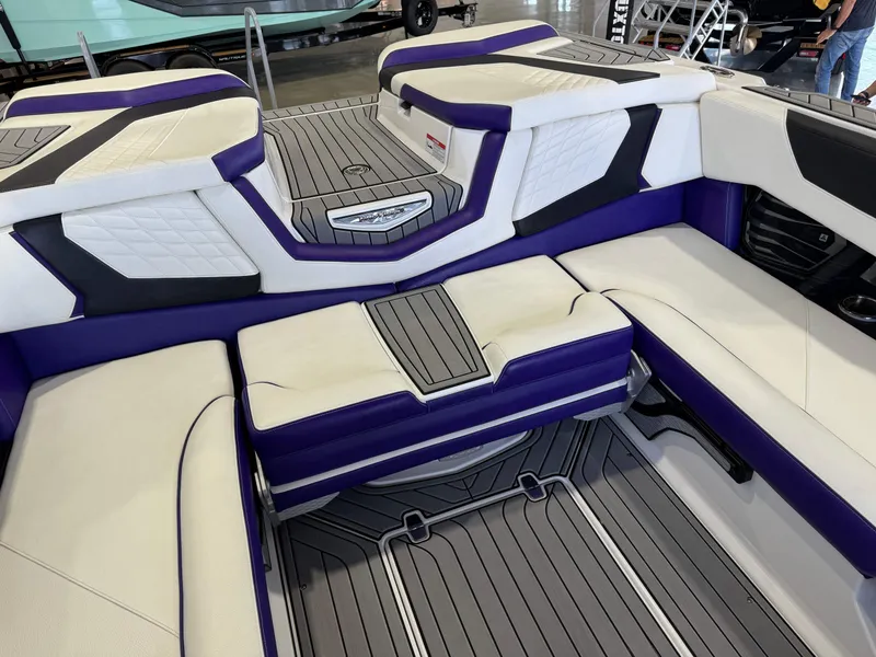 Slide: The Image of Nautique Super Air Nautique G23 2022 - 15