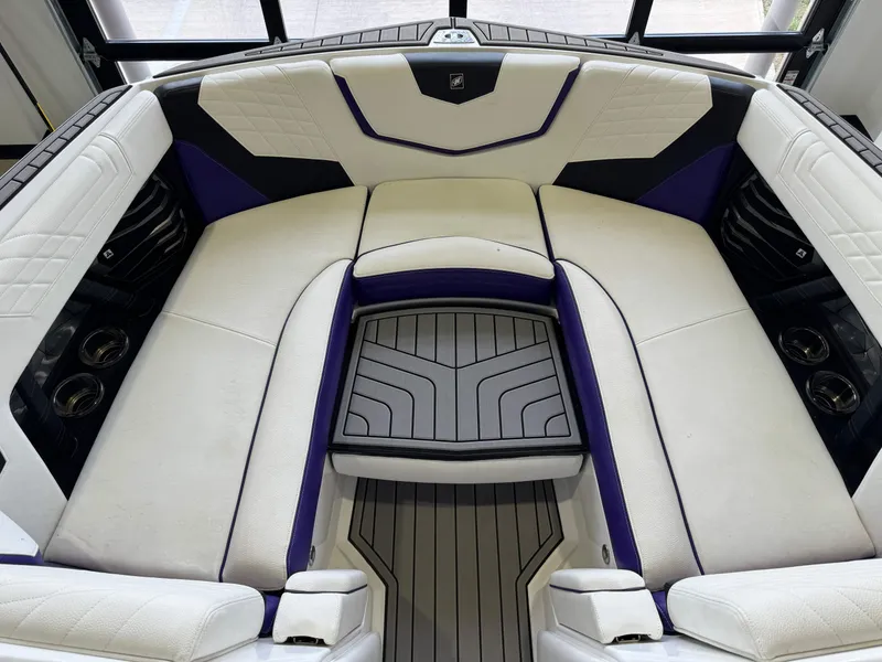 Slide: The Image of Nautique Super Air Nautique G23 2022 - 16