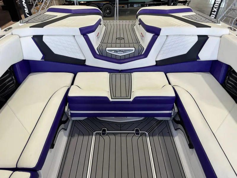 Slide: The Image of Nautique Super Air Nautique G23 2022 - 25