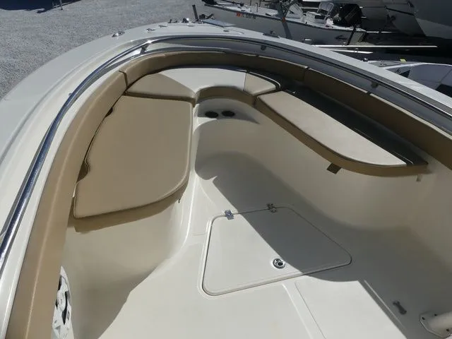 Slide: The Image of Pioneer 222 Sportfish 2018 - 10