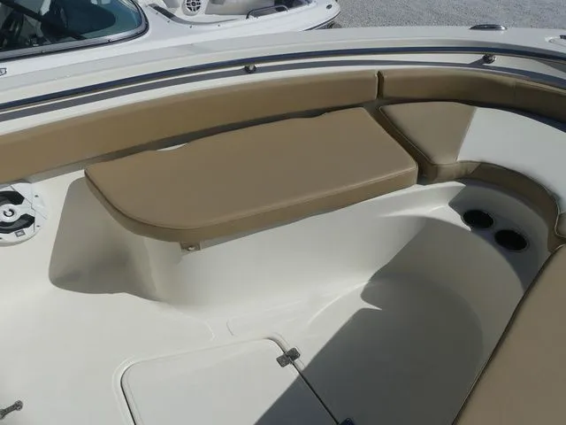 Slide: The Image of Pioneer 222 Sportfish 2018 - 12