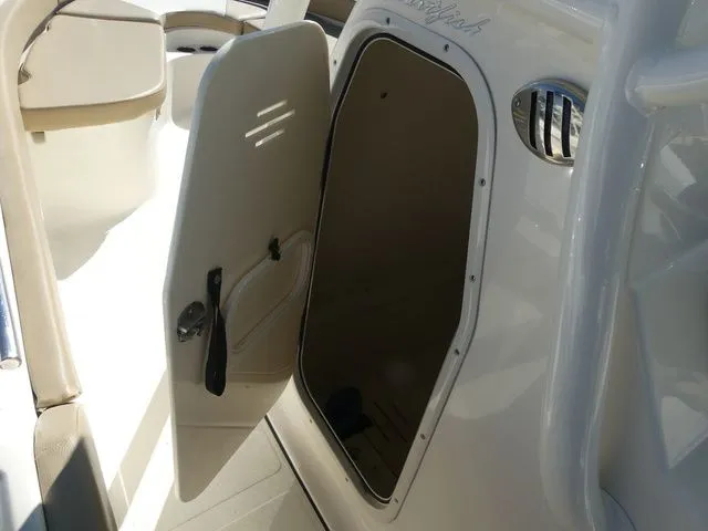 Slide: The Image of Pioneer 222 Sportfish 2018 - 14