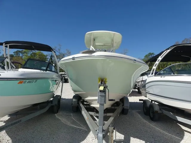 Slide: The Image of Pioneer 222 Sportfish 2018 - 3